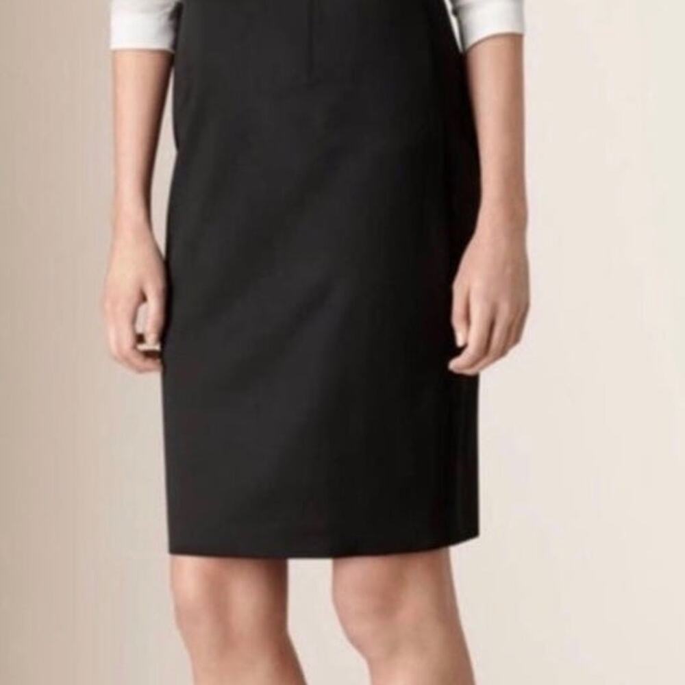 Burberry womens black skirt Sz 10 100% wool NEW